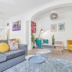 The Old Brewery House - By My Getaways - Free Parking Holiday home