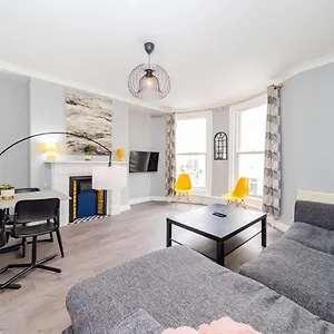 Flash Sale Central 3 Bedroom Flat Bn338awat Apartment