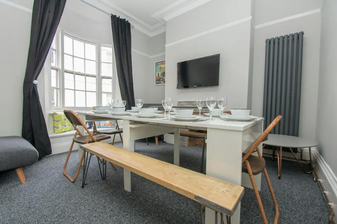 Mucky Duck House - Central- By Brighton Holiday Lets